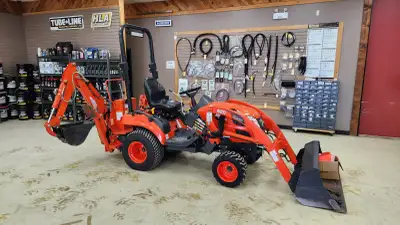 Fresh Trade-In!! 2017 Kioti CS2510 sub-compact tractor complete with loader and backhoe. Only 647 hr...