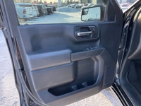 The 2019 Chevrolet Silverado 1500 Custom Trail Boss in a stylish Black color offers robust 44 capabi... (image 9)