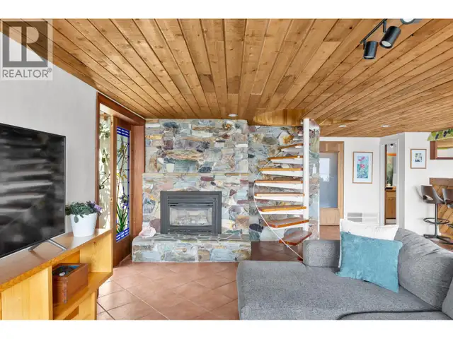 6431 Renfrew Road Peachland, British Columbia in Houses for Sale in Penticton - Image 38