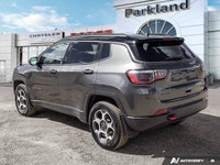 This Jeep Compass delivers a Regular Unleaded I-4 2.4 L/144 engine powering this Automatic transmiss... (image 3)