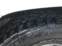 Inside: Hercules Avalanche TT tires 265/70R17 (M+S) with black steel rims * Vehicle Stability Contro... (image 9)
