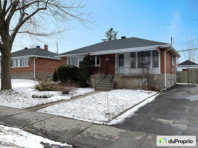 $649,000 - Bungalow in Mercier / Hochelaga / Maisonneuve — photo 1