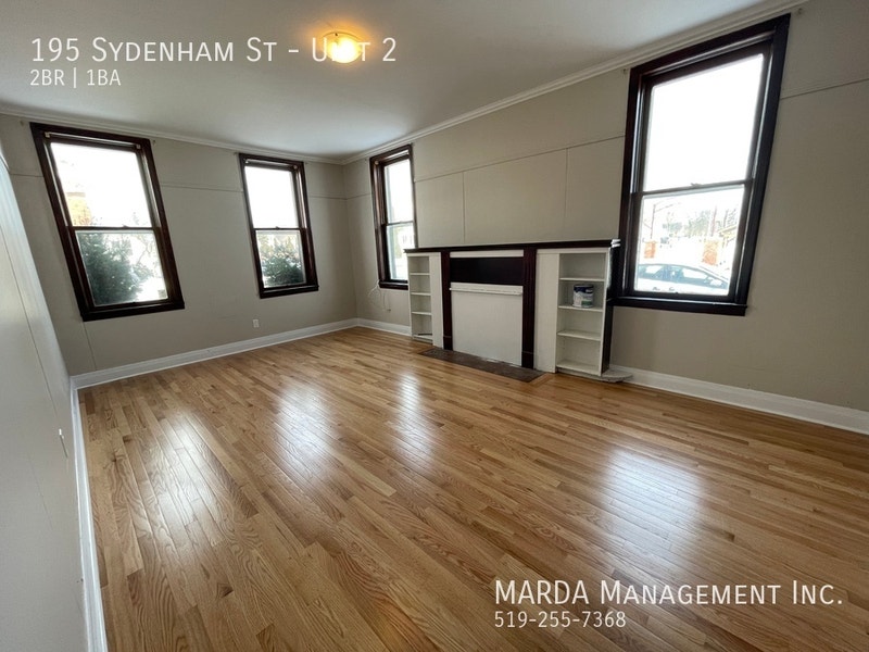 SPACIOUS 2BED/1BATH APARTMENT IN DRESDEN! ENSUITE LAUNDRY! Long Term