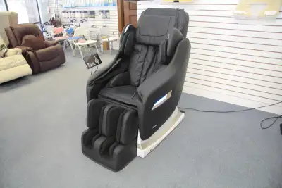 The CH4000 Full Body 4D Massage Chair is Canada's premium home relaxation solution — combining ultra...