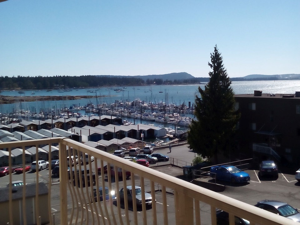 3 Bedroom Apartment for Rent - 450 Stewart AvenueUnit 314 2