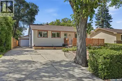 Welcome to 35 Elmview Road, a beautifully cared-for 1,041 sq ft bungalow set on a generous 5,495 sq...