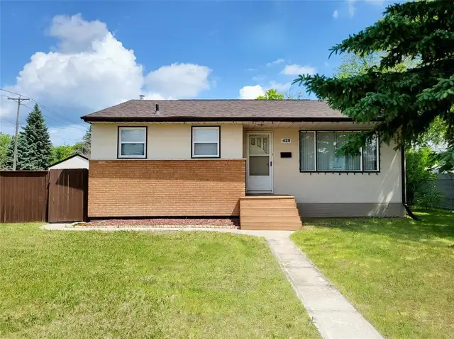 429 STRATHNAVER Avenue Selkirk, Manitoba62864758095875123