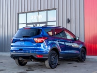 Carget Supercentre is proud to present this 2019 Ford Escape Titanium! EXTERIOR: LIGHTNING BLUE INTE... (image 7)