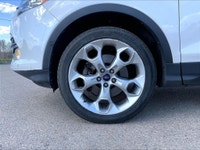 2.0 L 4 Cyl Engine Vehicle Options: Leather Interior, Panoramic Roof, Blind Spot Monitoring, Rear Ba... (image 8)