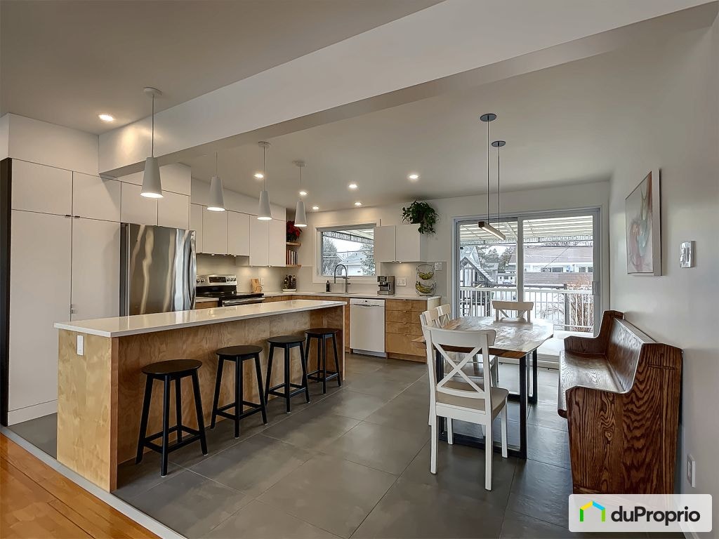 $724,500 - Bungalow in Pointe-Aux-Trembles / East Montreal — photo 2