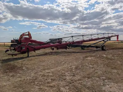 2018 WHEATHEART X160-105 105FT X16 IN. SWING AWAY AUGER - 1000 RPM PTO, Reverser, 200 HP Tractor Req...