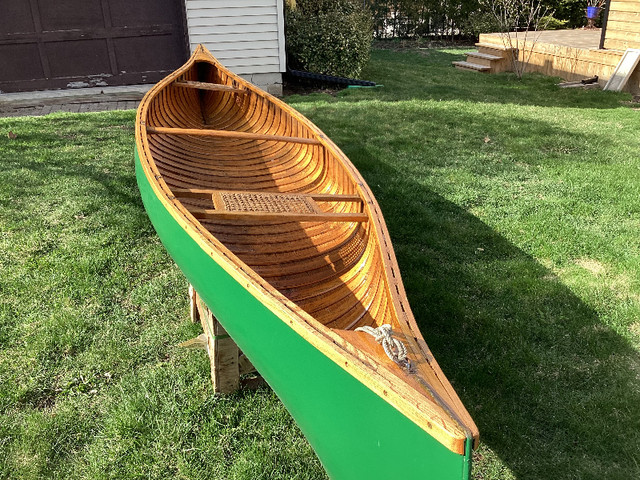 vintage Chestnut canoe 15 ft. Bobs Special, new condition in Canoes, Kayaks & Paddles in Oshawa / Durham Region - Image 2