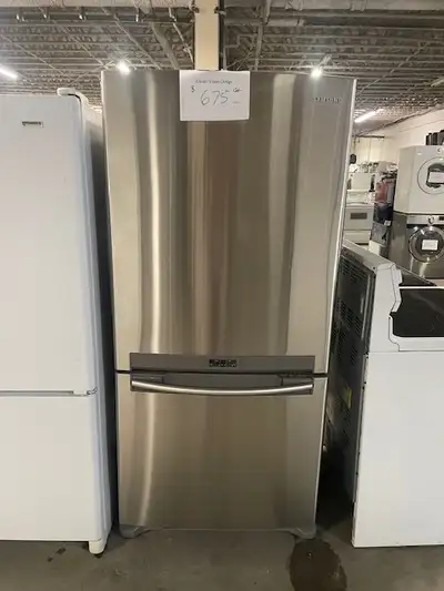 Réfrigérateur stainless 32'' profondeur comptoir 27'' Samsung, View more