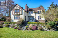 555 Newport Ave Oak Bay, British Columbia