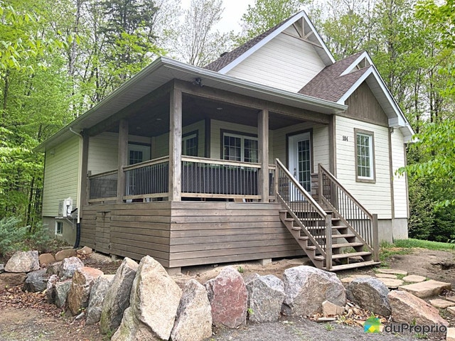 $714,900 - Bungalow for sale in St-Colomban — photo 1