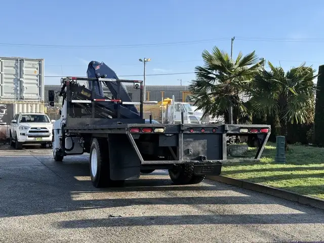 2015 Hino 358 22 Foot Dump Flatdeck with Amco Veba Crane and Air in Heavy Trucks in Regina - Image 11