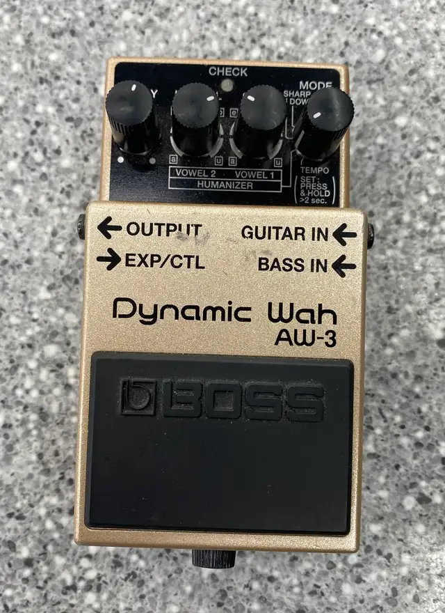 BOSS AW-3 Dynamic Wah Electric Guitar Pedal in Amps & Pedals in City of Toronto - Image 2