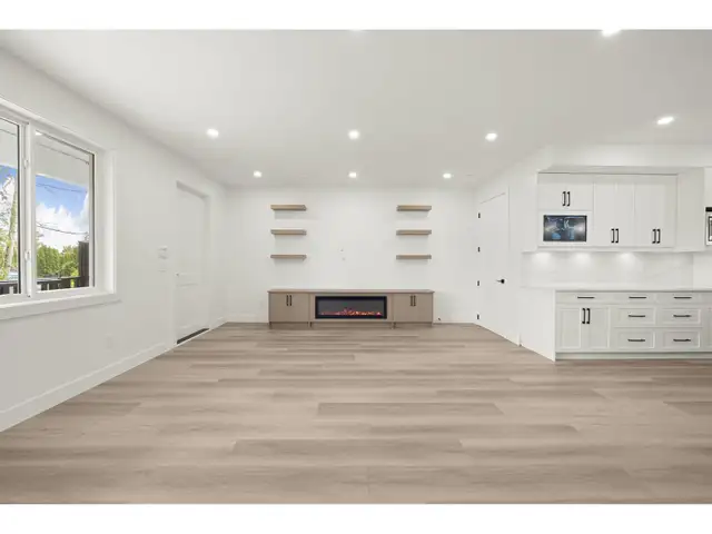 1 26725 FRASER HIGHWAY Langley, British Columbia63235552001155124