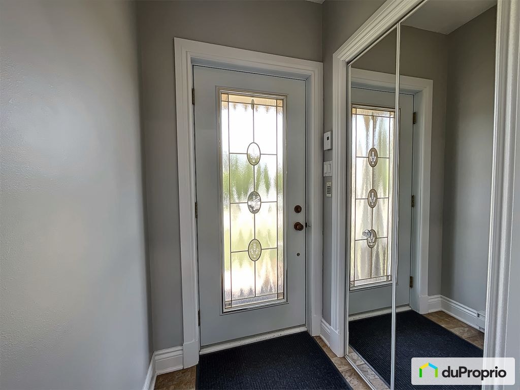 $749,900 - Bungalow for sale in Mirabel (Domaine-Vert Nord) — photo 2