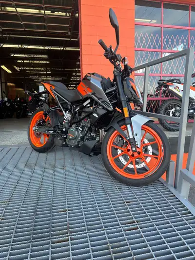 Daytona Motorsports is having a entry level rider sale on brand new Duke 200s!!! Limited Quantity av...