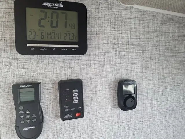 2026 Northern Lite Limited Edition 8-11EXLEWB Face-to-Face Dinet in Travel Trailers & Campers in Penticton - Image 14