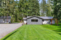 3430 Karen Rd Black Creek, British Columbia