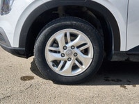 This Hyundai Venue boasts a Regular Unleaded I-4 1.6 L/98 engine powering this Variable transmission... (image 9)