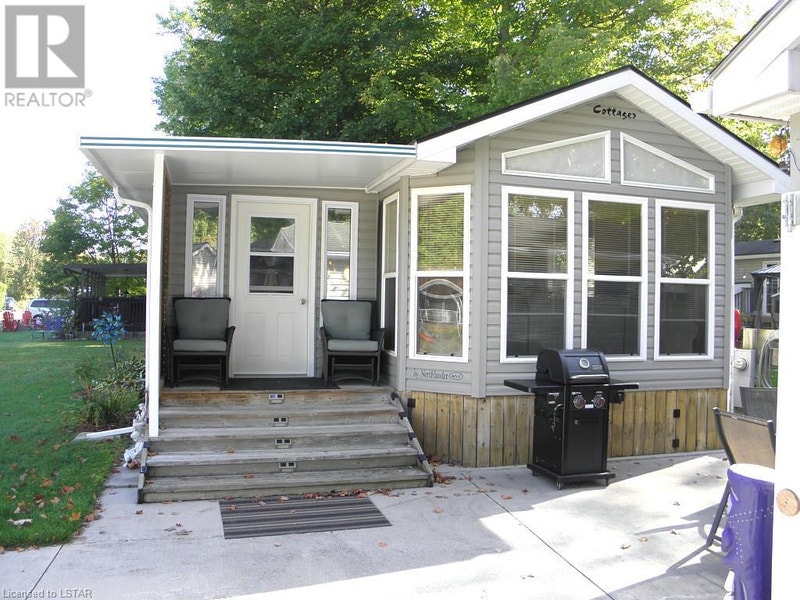 9338 WEST IPPERWASH Road Unit JJ23 Lambton Shores, Ontario Houses