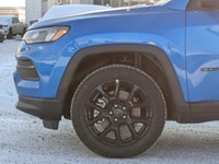 This Jeep Compass has a durable Intercooled Turbo Regular Unleaded I-4 2.0 L/122 engine powering thi... (image 8)