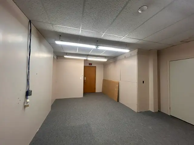 Main Floor Commercial Space with Bonus Basement — Campbellville in Commercial & Office Space for Rent in Oakville / Halton Region - Image 11