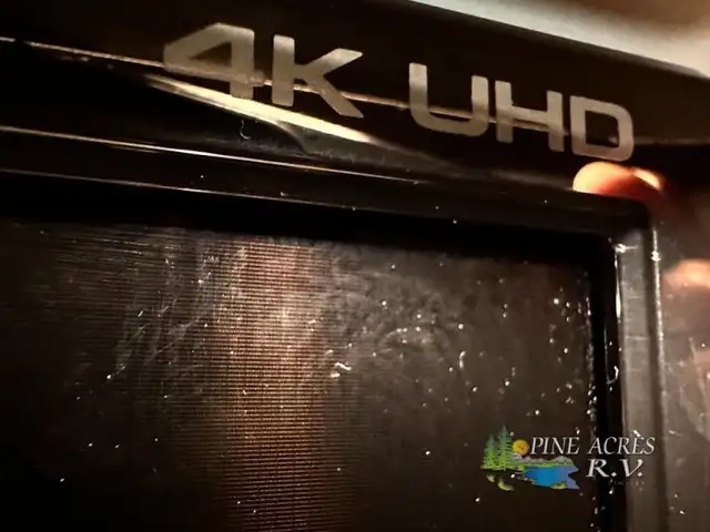 2022 Thor Motor Coach Challenger 35MQ only 6,310 Miles in RVs & Motorhomes in Moncton - Image 26