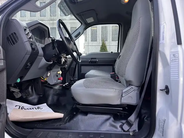 2011 Ford F750 18 Foot Cummins Manual Flatdeck in Heavy Trucks in Winnipeg - Image 37