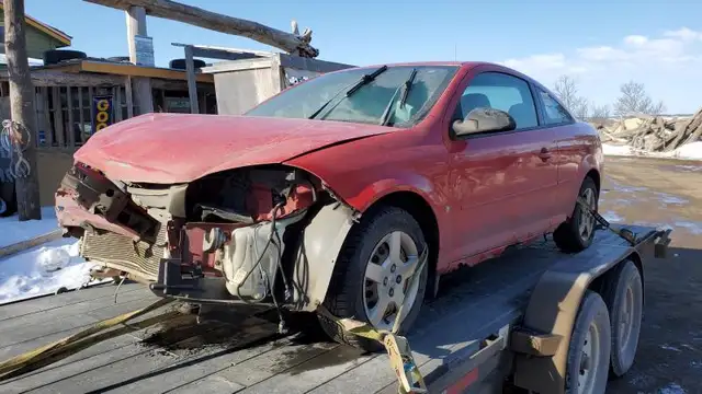 Parting out WRECKING: 2008 Chevrolet Cobalt  *parts* dans Autres pièces et accessoires dans Saskatoon - Image 4