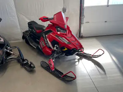 2016 POLARIS 800 SWITCHBACK PRO-S SNOWMOBILE STOCK #A117791 795cc 2 CYLINDER ENGINE 15x137 INCH TRAC...