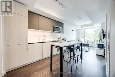 334 - 150 LOGAN AVENUE Toronto (South Riverdale), Ontario