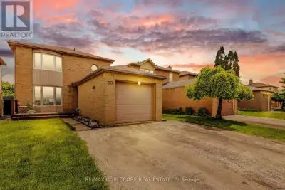 Welcome To This Beautifully Maintained Detached Home In Brampton's Sought-After Central Park "M" Sec...