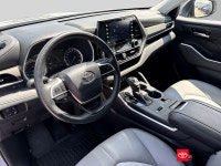 Welcome to Belleville Toyota! Power Windows, Heated Front Seats, 6 Speakers, Traction Control Vitres... (image 9)