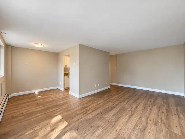 209-455 Sandys St Chatham ON N7L 4H2 in Long Term Rentals in Chatham-Kent - Image 6