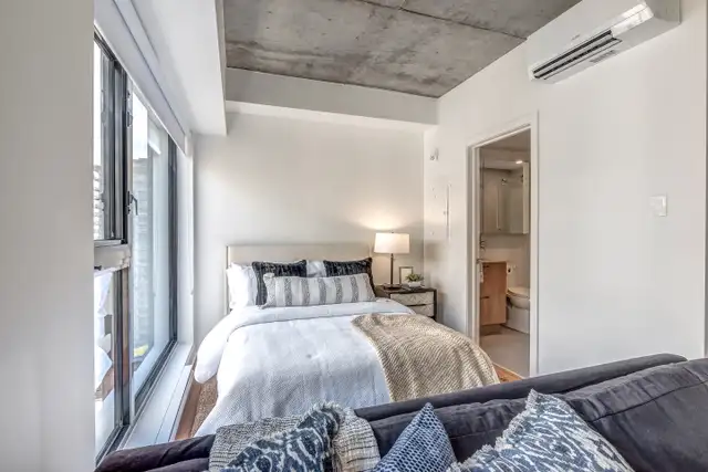2.5 Studio condo tout inclus a louer Sud Ouest Griffin Square in Long Term Rentals in City of Montréal - Image 11