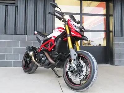 Finance at $153 bi-weekly*! Click "Get Financing" to see if you qualify! Apex Cycle 1-888-702-4150 V...