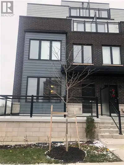 Prime Location! Just minutes from Clarkson GO, this stunning 3-bedroom + 2 den corner unit offers ne...