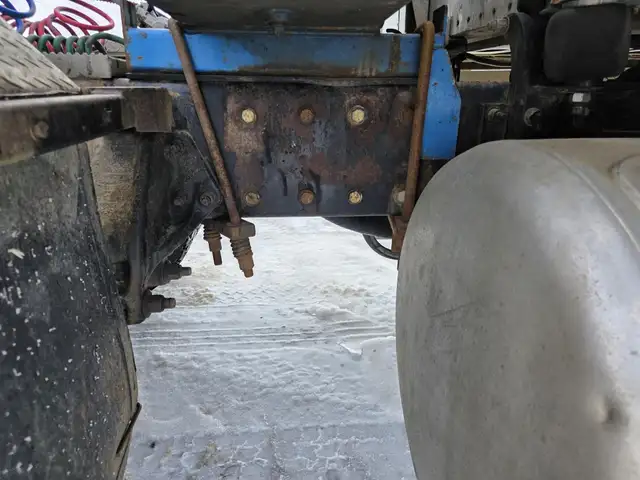 2012 PETERBILT 388 in Heavy Trucks in Saskatoon - Image 45