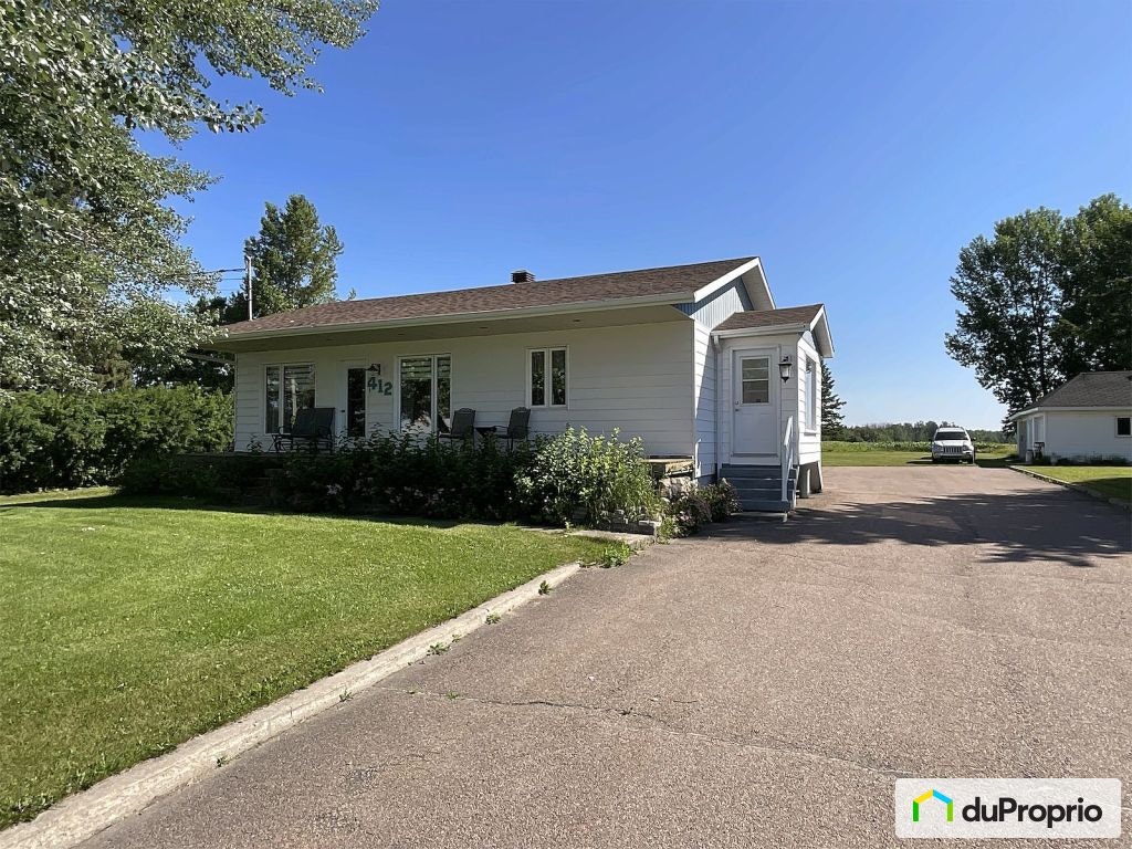 $260,000 - Bungalow for sale in St-Prime — photo 1