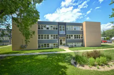 Suite Amenities Air conditioner Fridge Stove Dishwasher available Carpeted floors Park views Window...