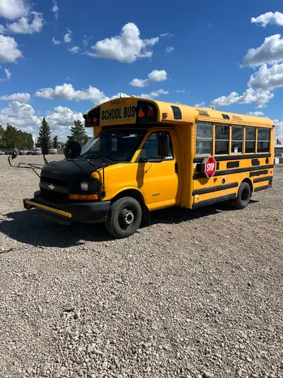 2010 Chevrolet express g4500 dually v8 gas 20 passenger bus with seat belts Active Alberta title Was...