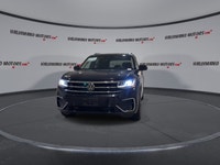 // ACCIDENT FREE!! // This 2022 Volkswagen Atlas Execline 4MOTION is a full-size SUV built for busy... (image 2)