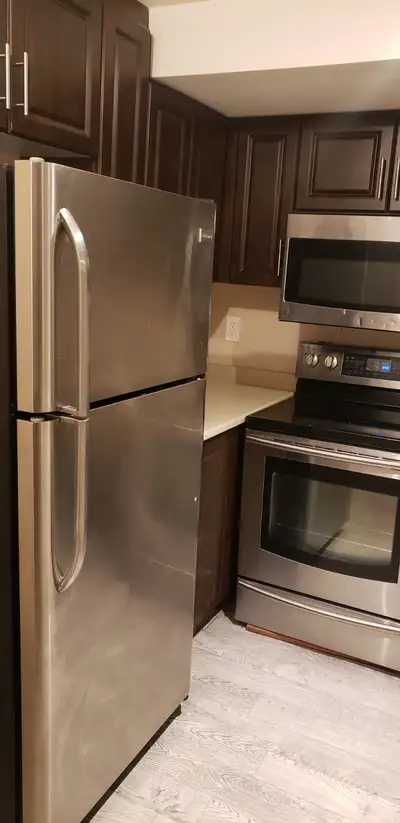 One bedroom basement for rent. Main intersection Brock and Rossland in Pickering city. Close to scho...
