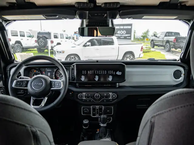 2026 Jeep Wrangler Sahara in Cars & Trucks in Barrie - Image 31