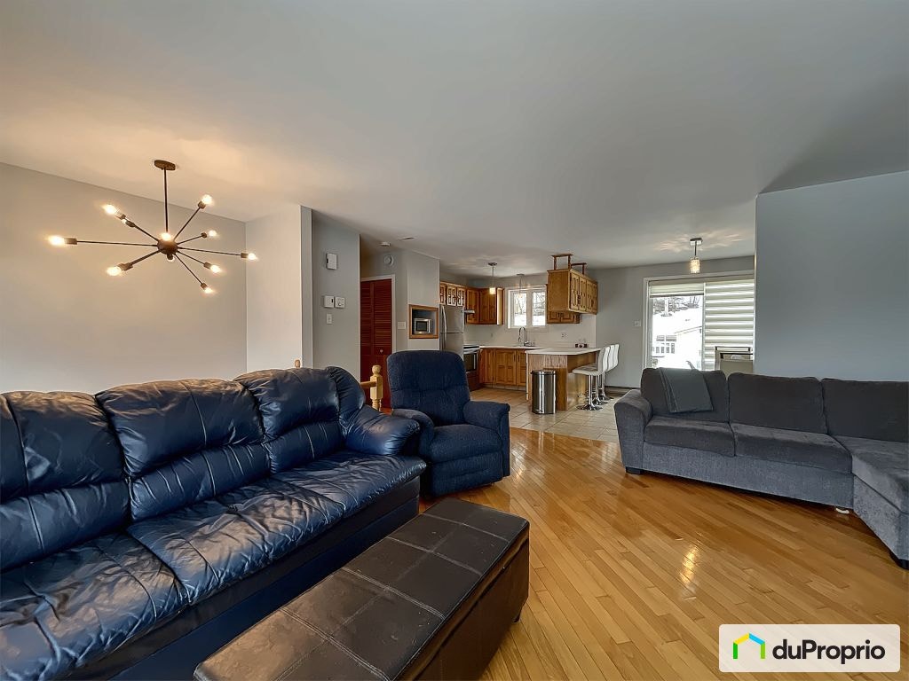 $396,900 - Bungalow for sale in Rimouski (Rimouski) — photo 2