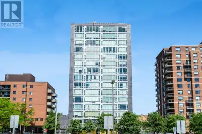 Welcome to 201 Parkdale Ave, Unit #703 a well maintained 1 Bedroom & 1 Bath condo featuring open con...